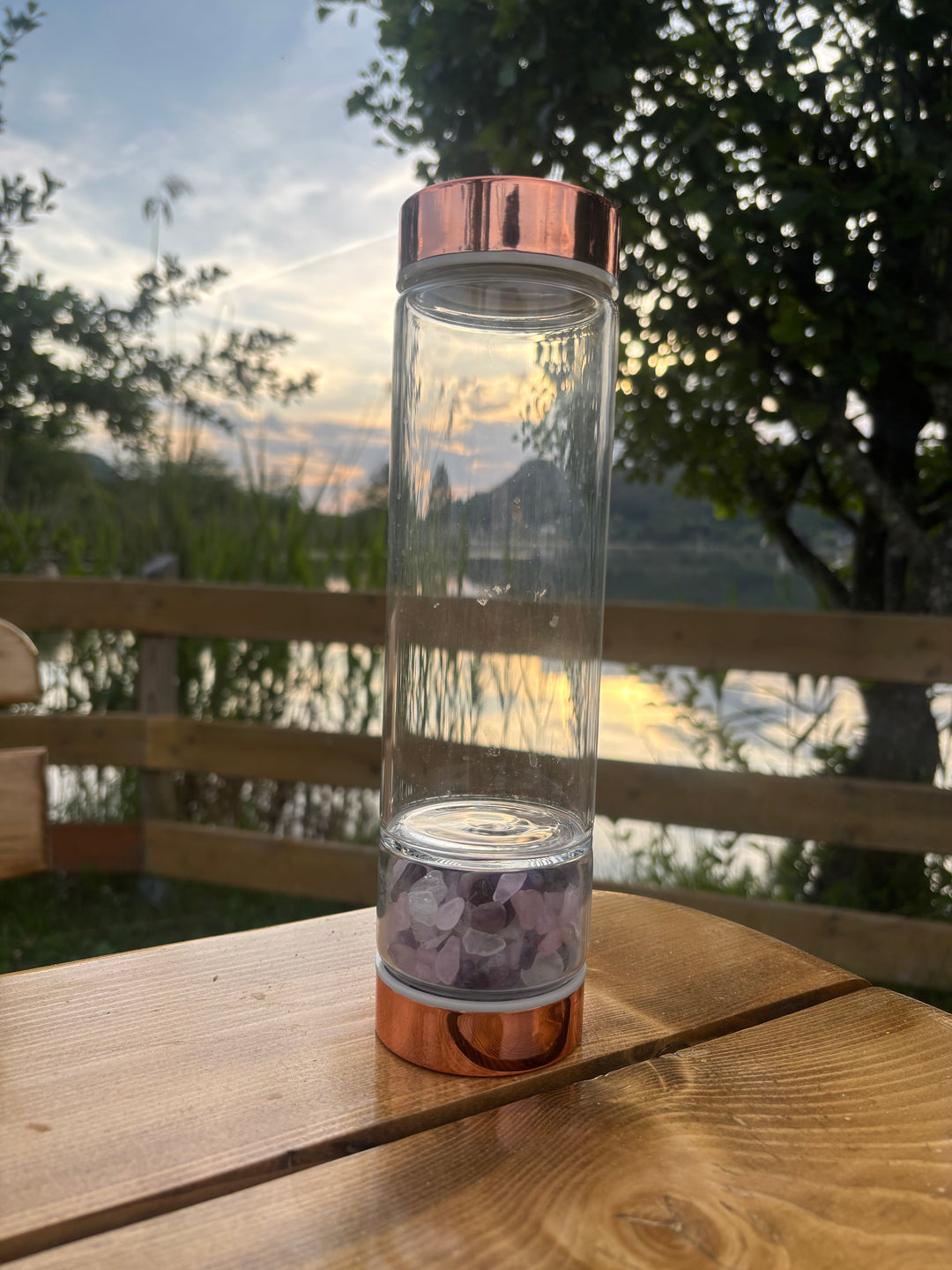 Kristall Trinkflasche mit Edelsteinen & Tee-Einsatz