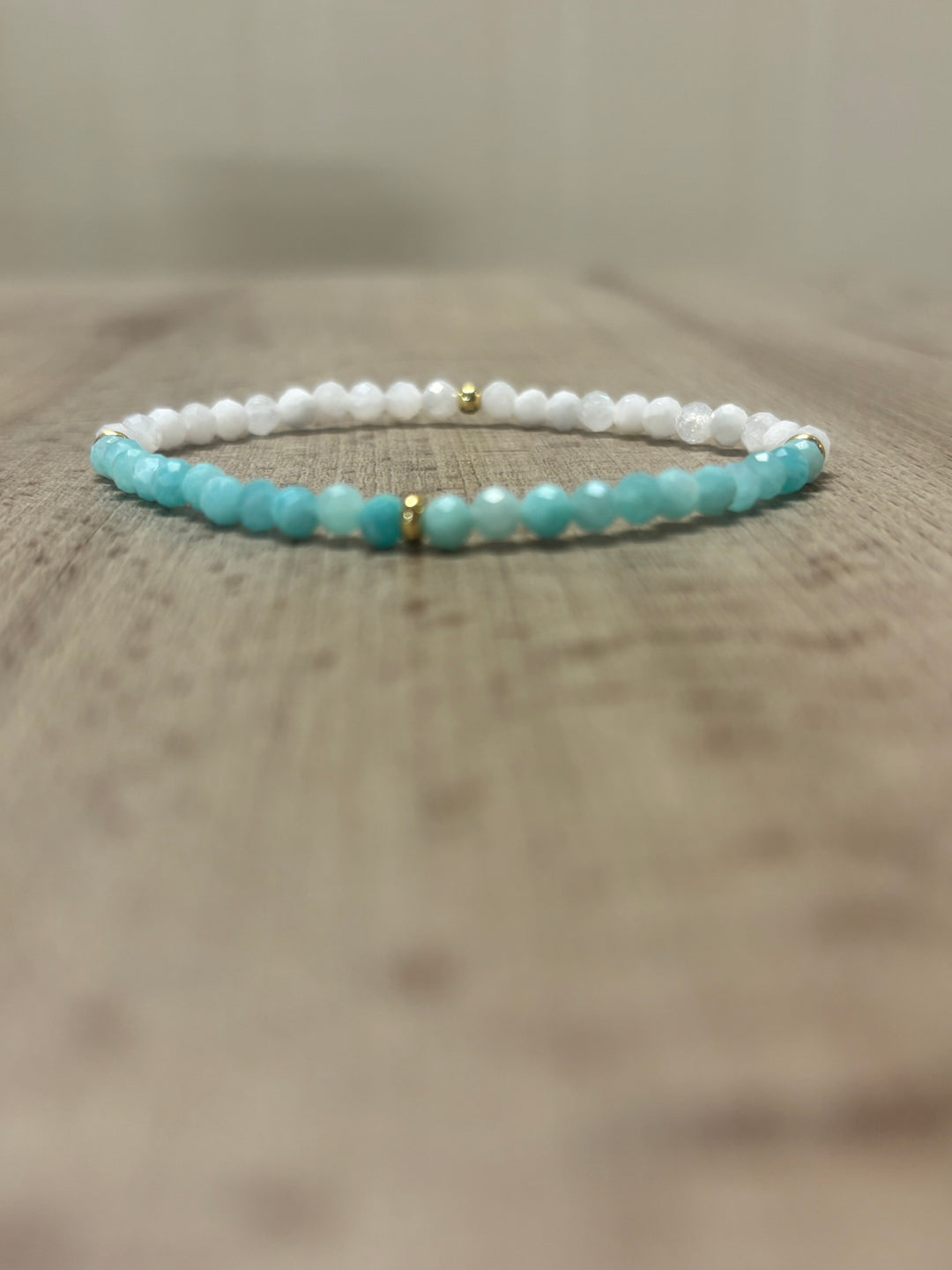Armband Giulia - Edelsteine treffen auf Quarzperlen