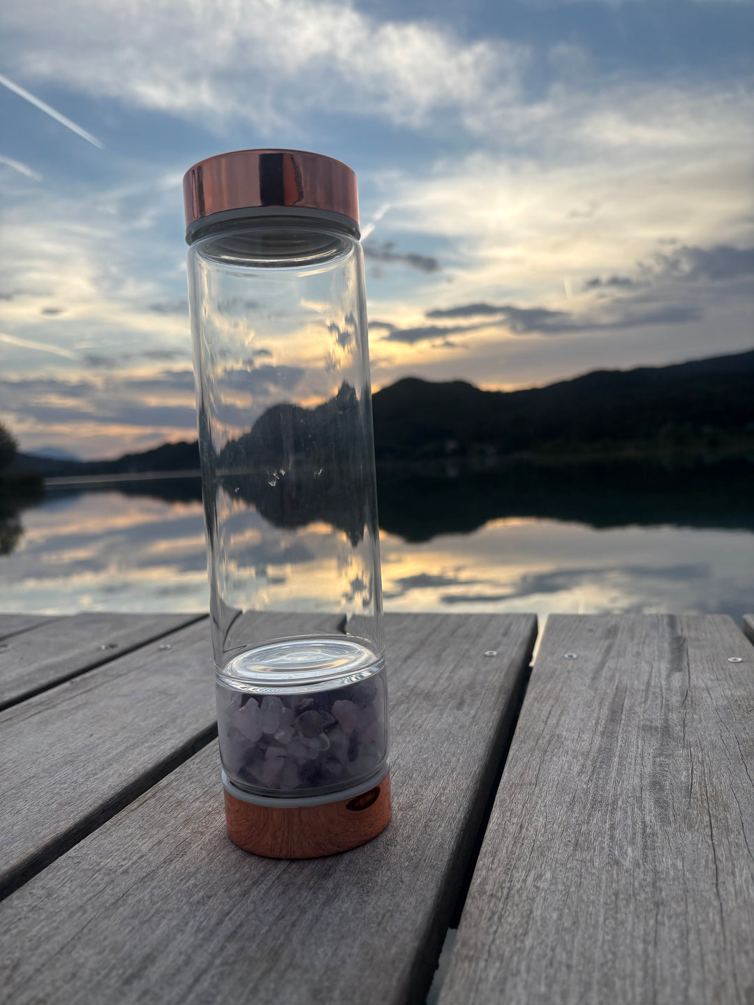 Kristall Trinkflasche mit Edelsteinen & Tee-Einsatz
