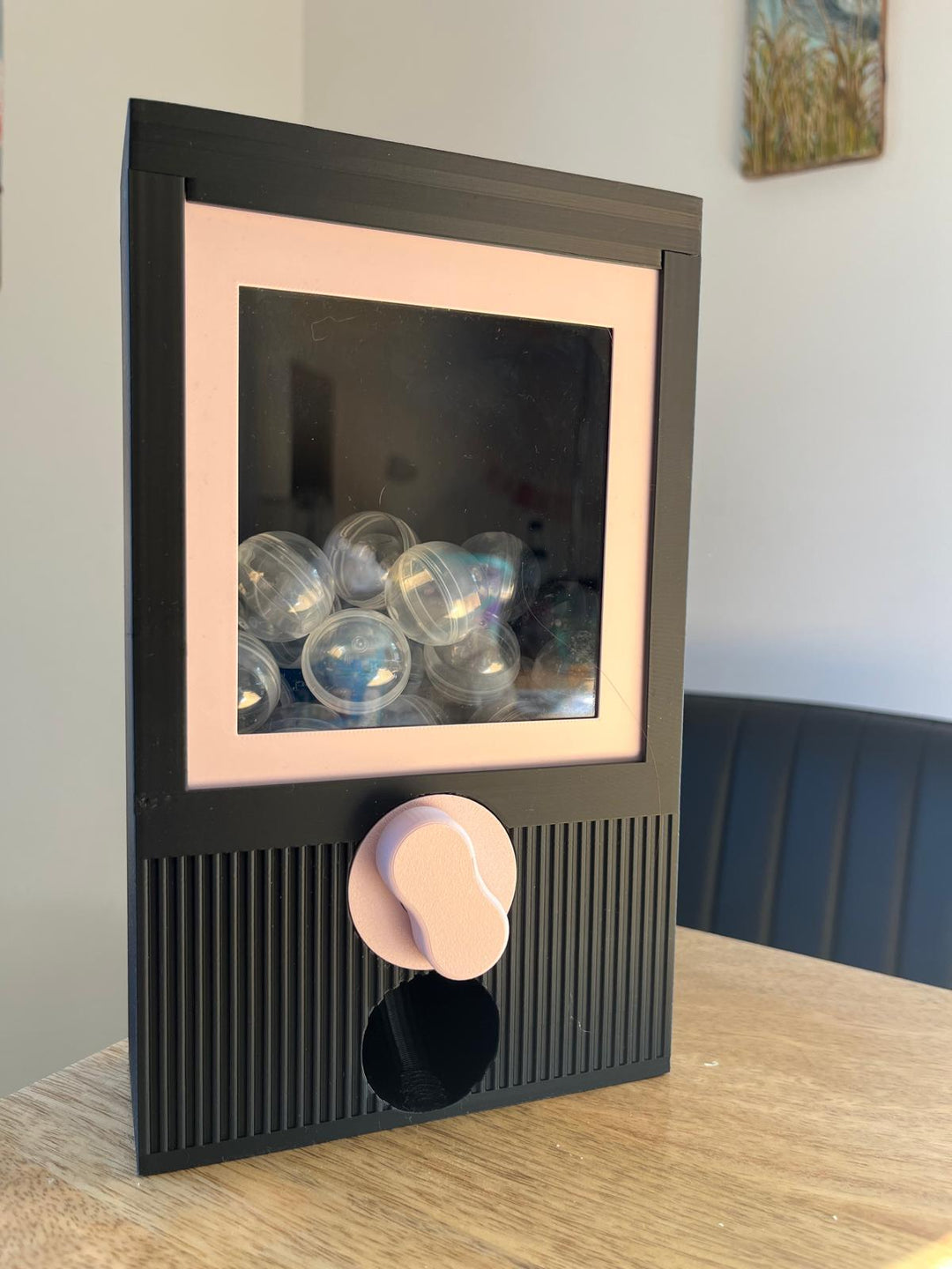 Mini Kapselautomat Schwarz Rosé | Gacha Automat mit Sichtfenster | 3D-gedruckt | Schreibtisch Deko, Geschenk, Wichtelgeschenk