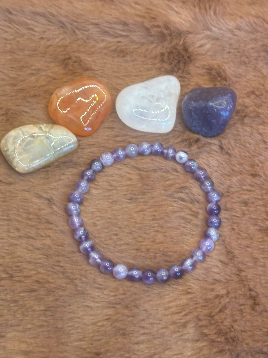 Frau im Zyklus - Edelstein Set