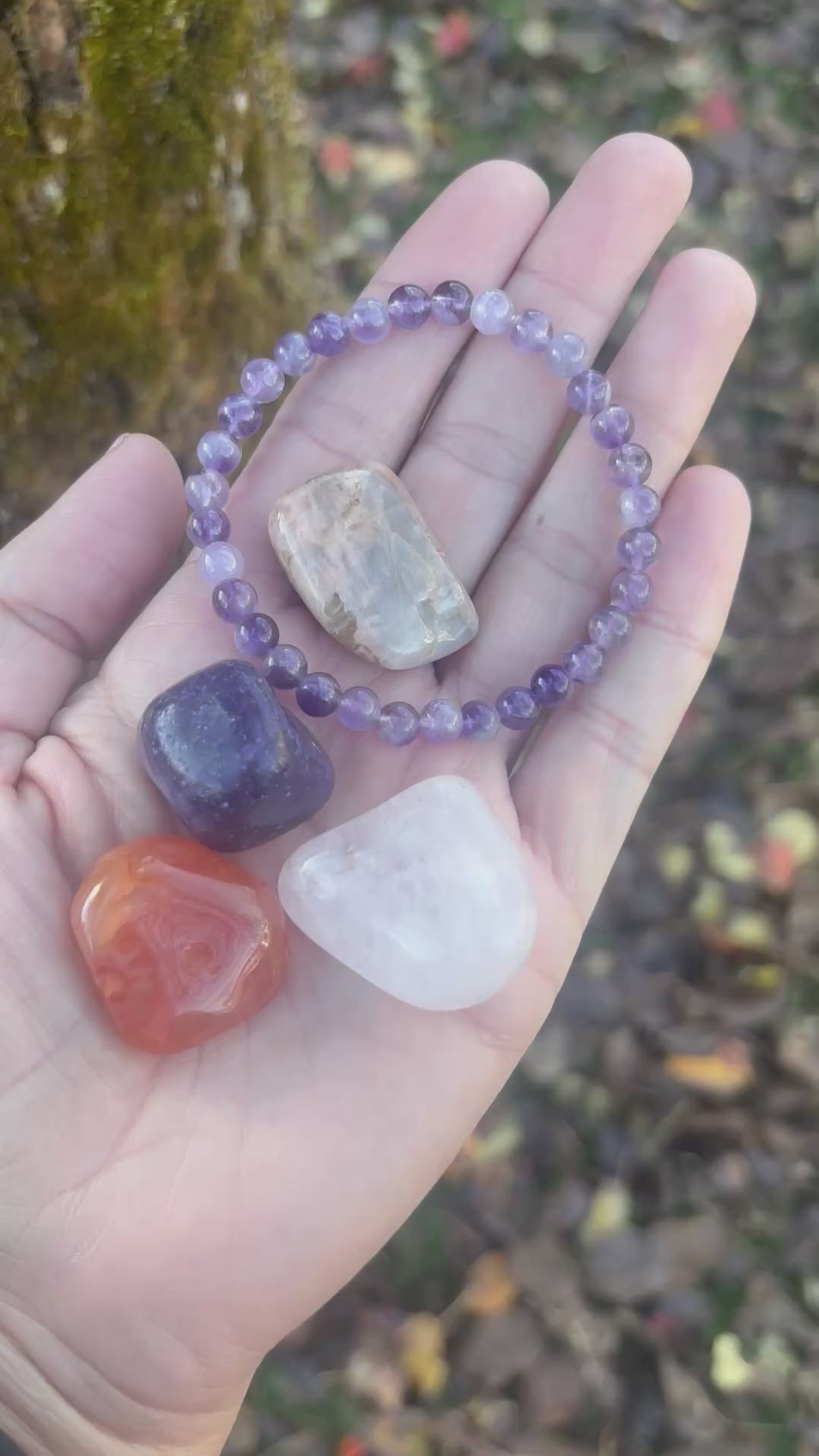 Frau im Zyklus - Edelstein Set