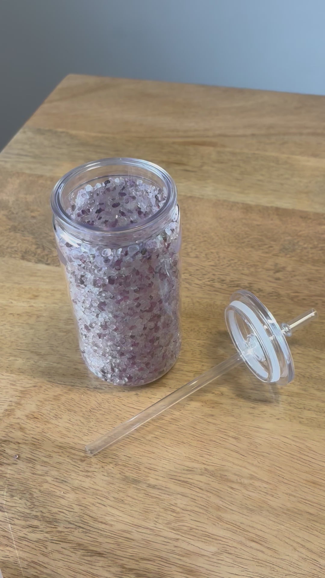 Trinkbecher mit Edelsteinsplittern – Amazonit oder Fluorit, inkl. Strohhalm